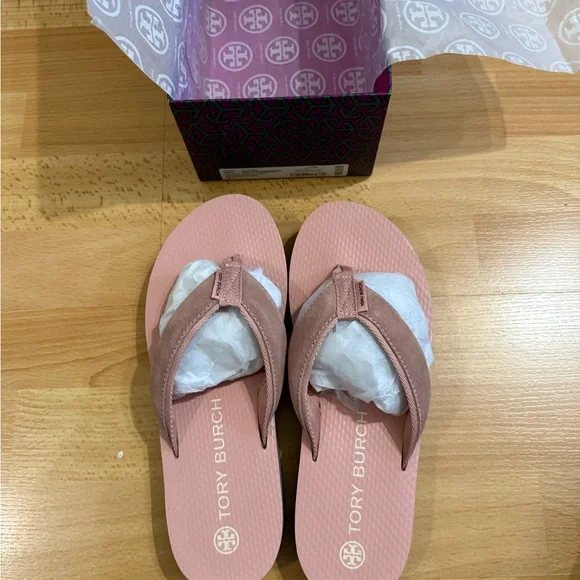 Tory Burch NIB Platform Flip Flops Blush Pink Suede Sandals Sz 9 Giftable! - Picture 2 of 6